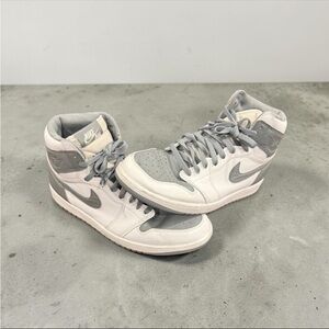 Nike Air Jordan 1 Retro High OG ‘Stealth’